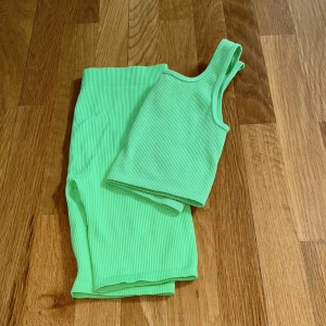 Grönt träning sätt oanvänt!💚 - Bra skick! Oanvänt