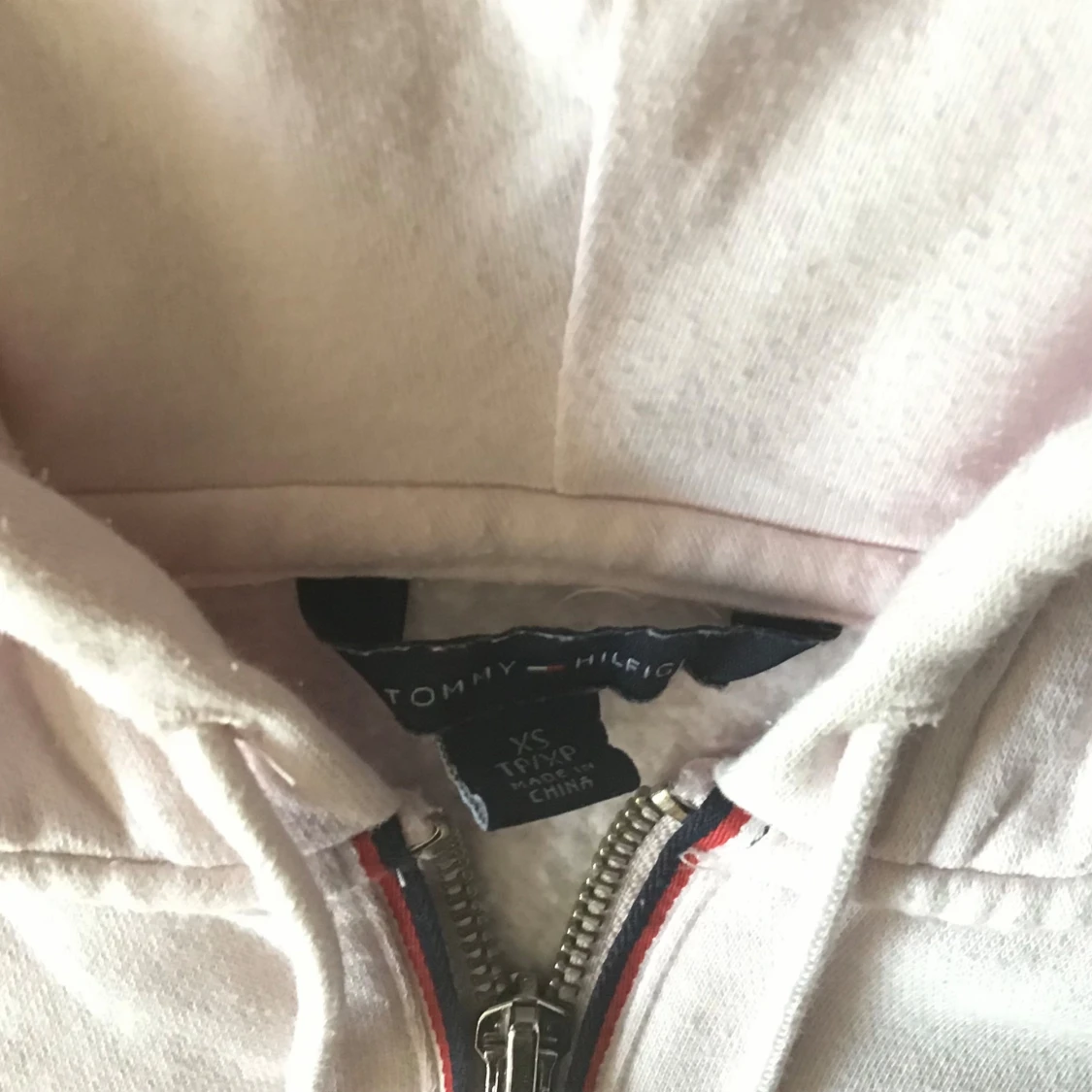 Ljusrosa huvtröja från Tommy Hilfiger - 92