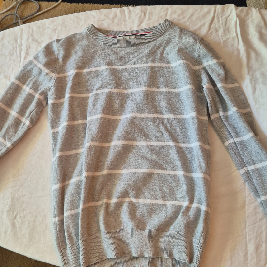 Grå randig tröja från Panos Emporio