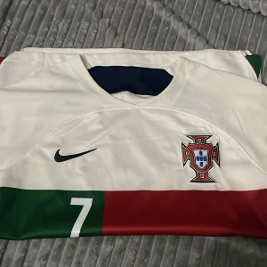 Ronald tröja  - Ronaldo tröja,köpte för ungefär 700 (pris diskuteras privat