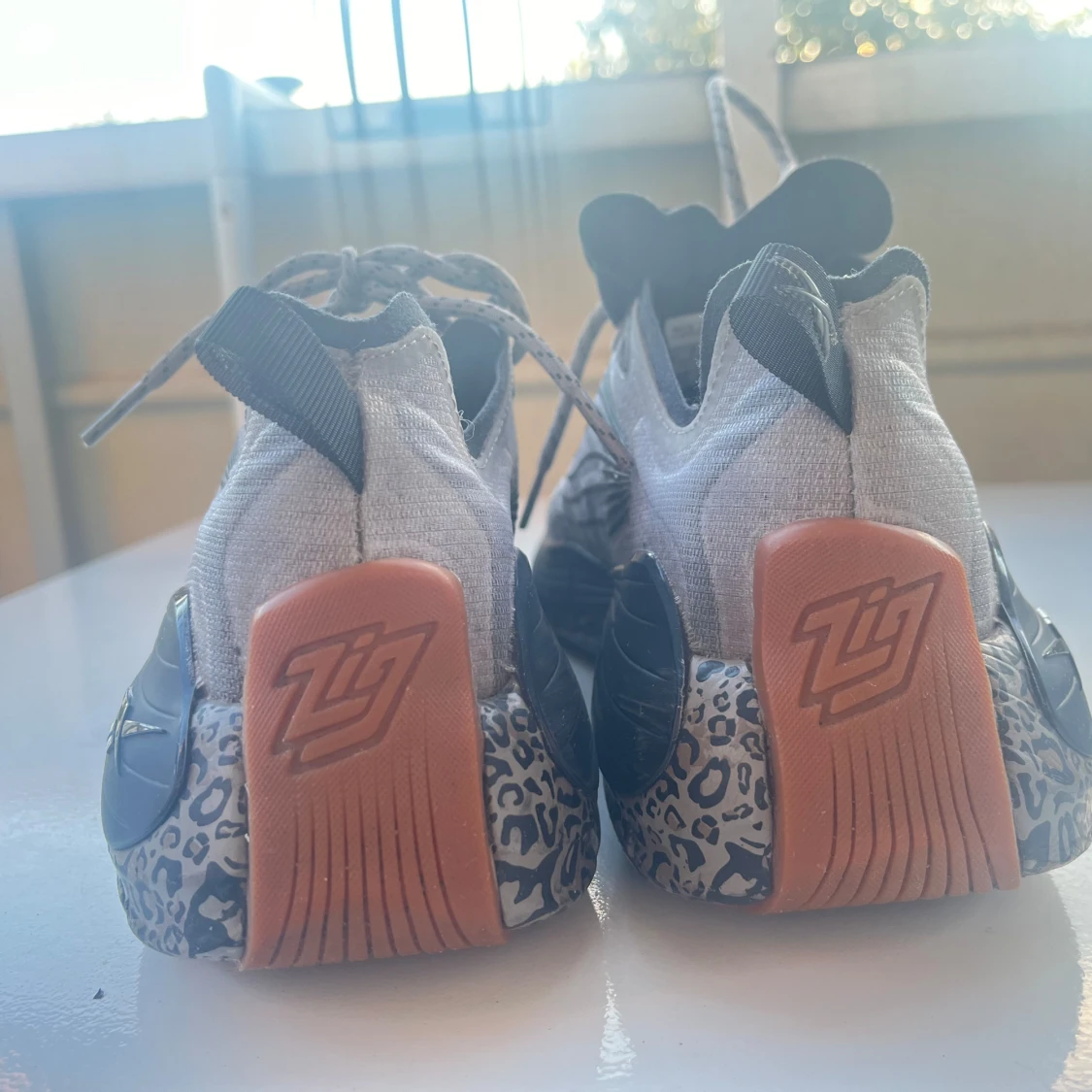 Gråa sneakers från Reebok - 90