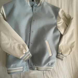 höst eller vårjacka - skön jacka strl xxs H&m