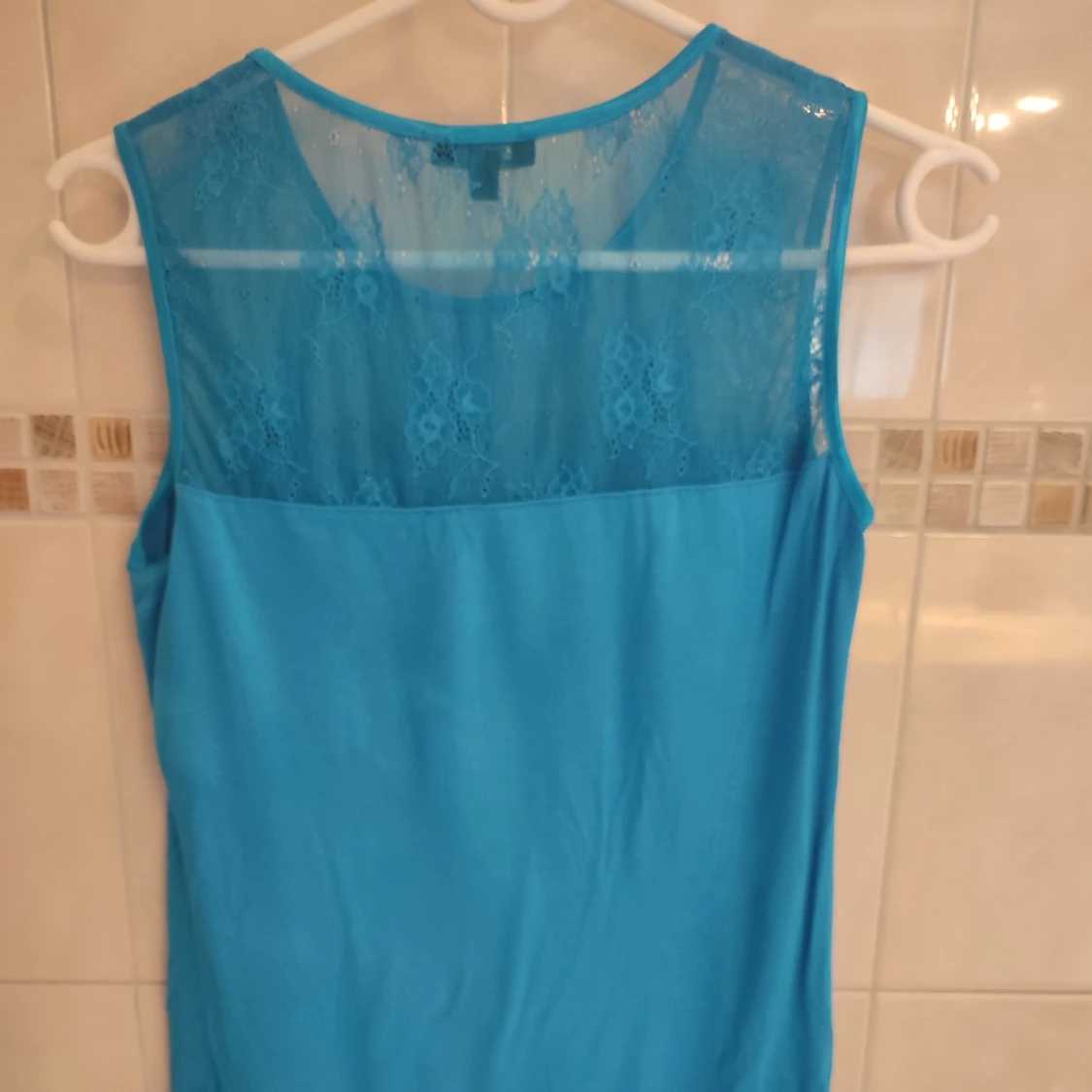 Blått linne med spets  - 90