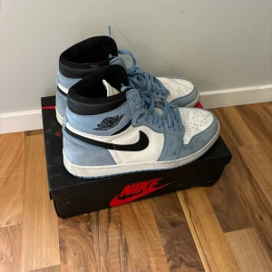 Jordan 1 university blue - Säljer då jag aldrig använder längre