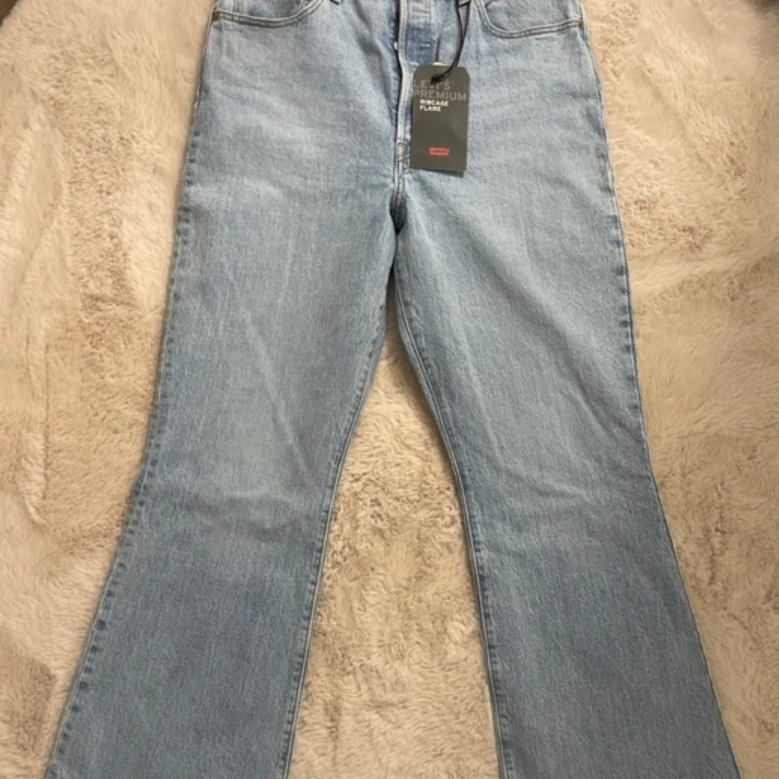 Levis Ribcage Flare Jeans - 90