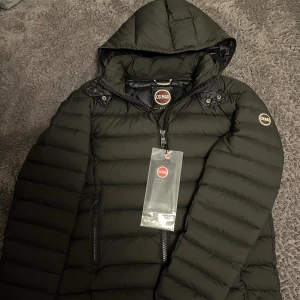 Colmar jacka  - ❌INTE PRUTBART❌ HELT NY Colmar jacka med tags kvar | Storleken är 50 motsvarar ungefär M | nypris över 5000kr |Hör av er vid frågor!     