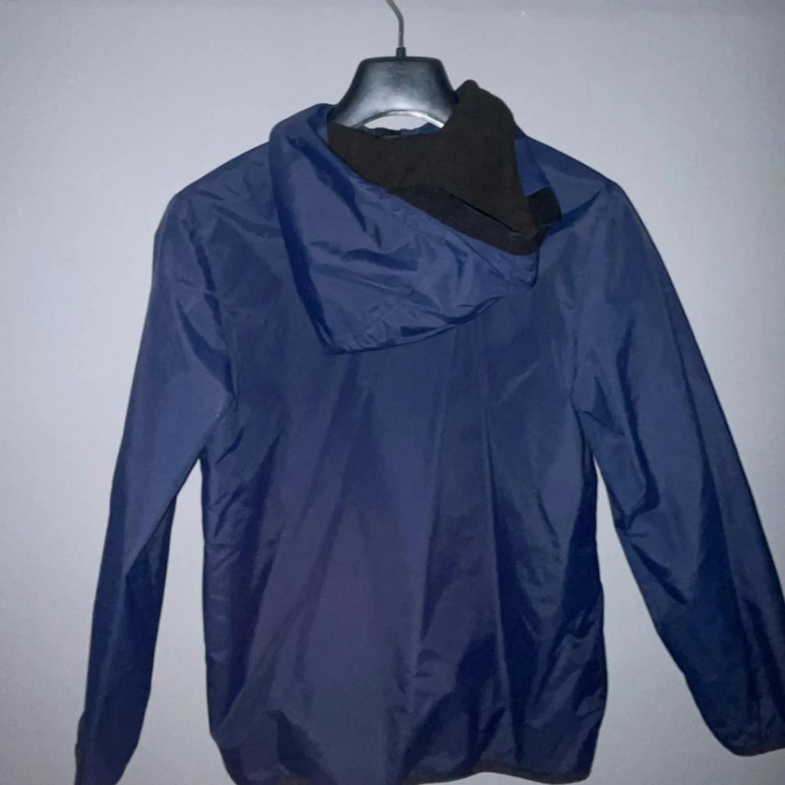 Blå vindjacka från Emporio Armani - 90