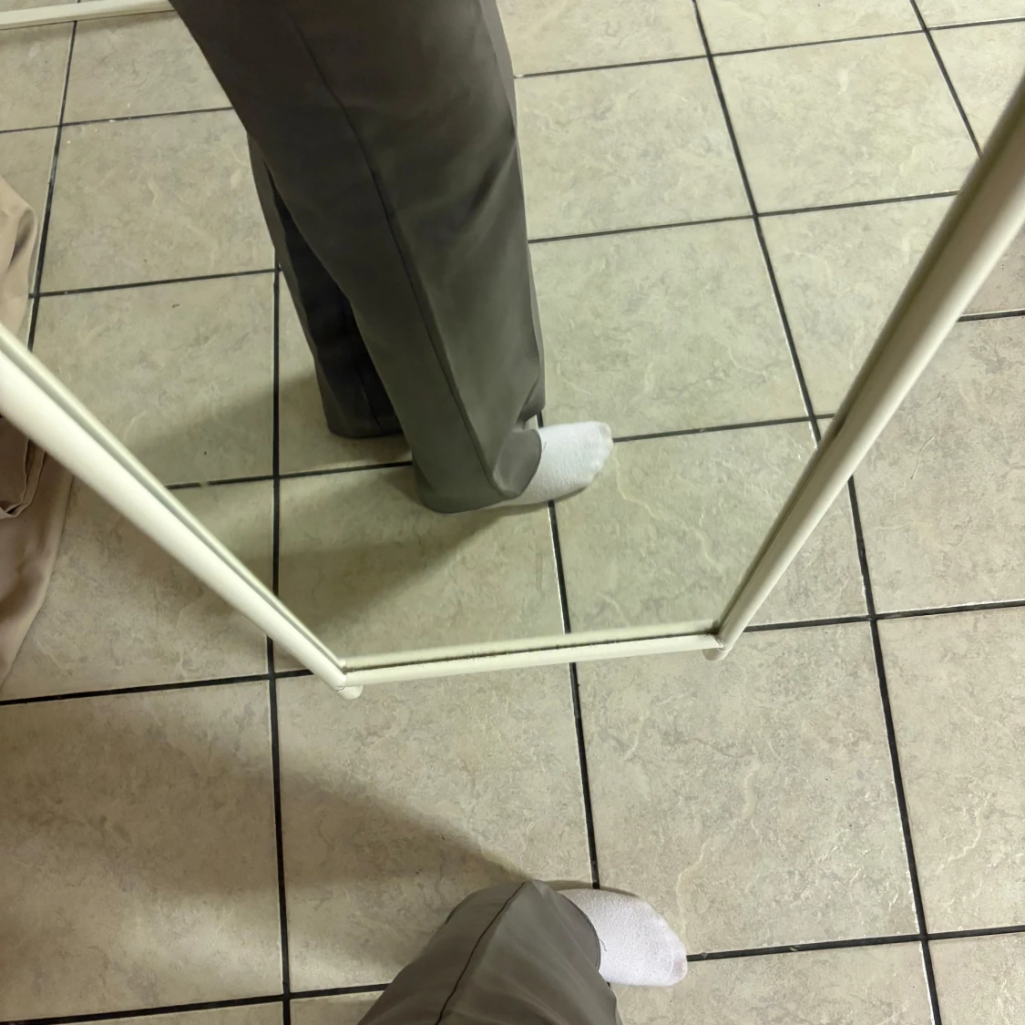 Grå kostymbyxor från ONLY - 91