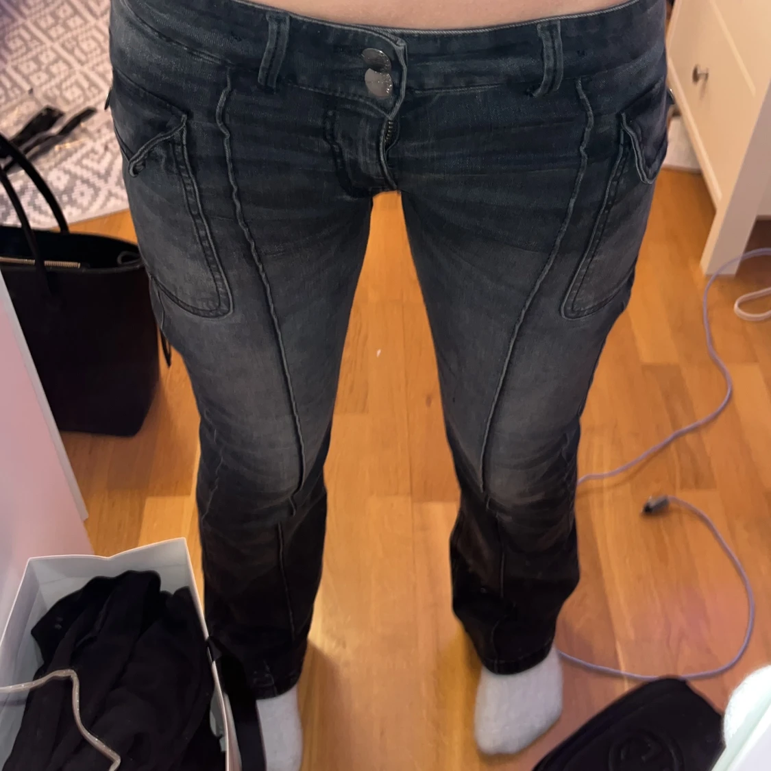 Svarta bootcut jeans - 91