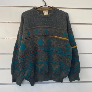 Stickad gröja - Såld