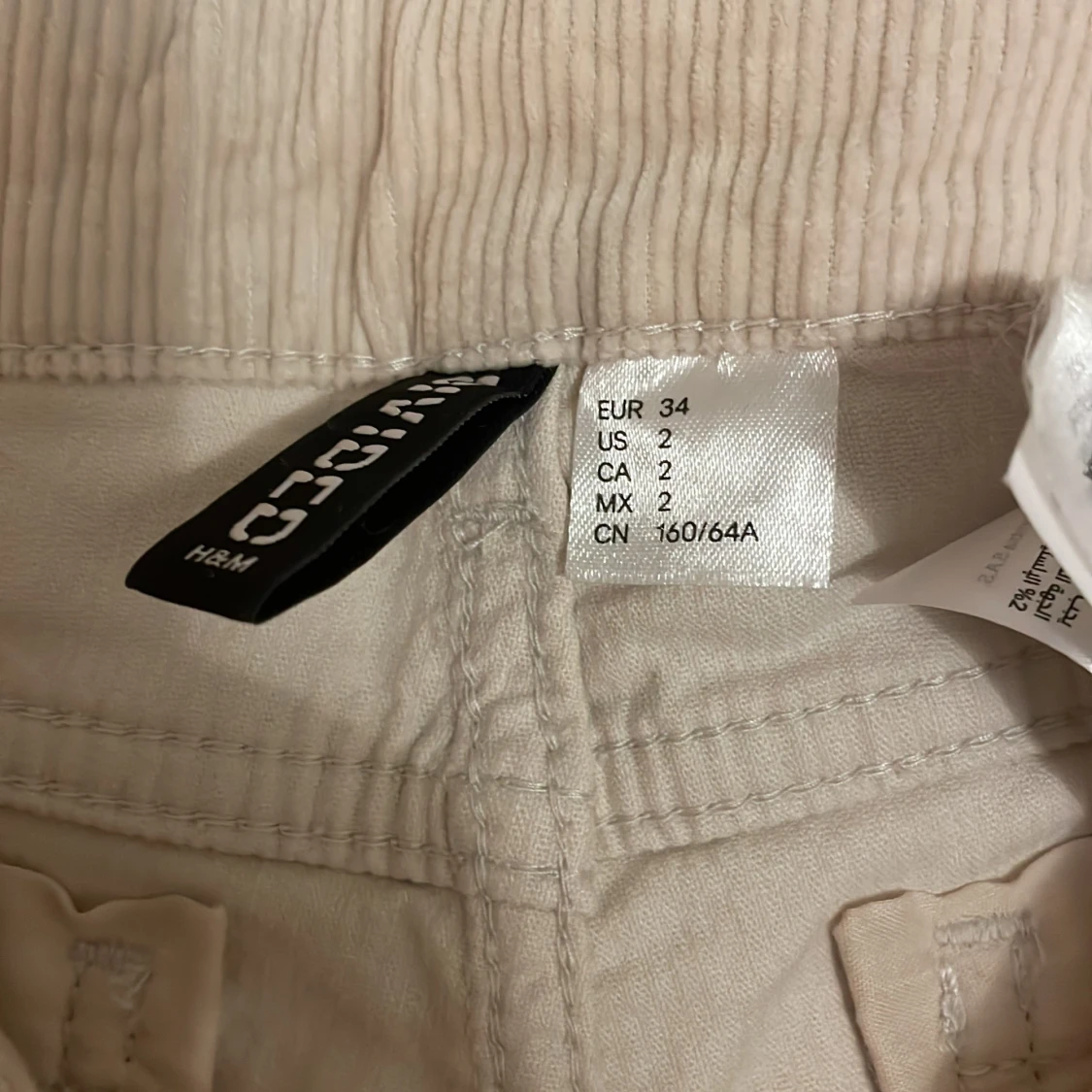 Beige byxor från H&M - 91