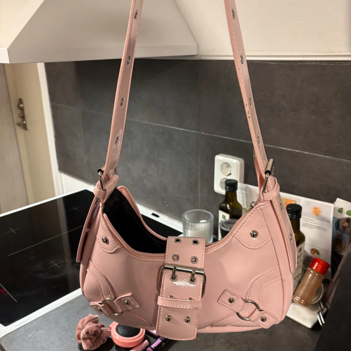 Rosa axelväska - 90