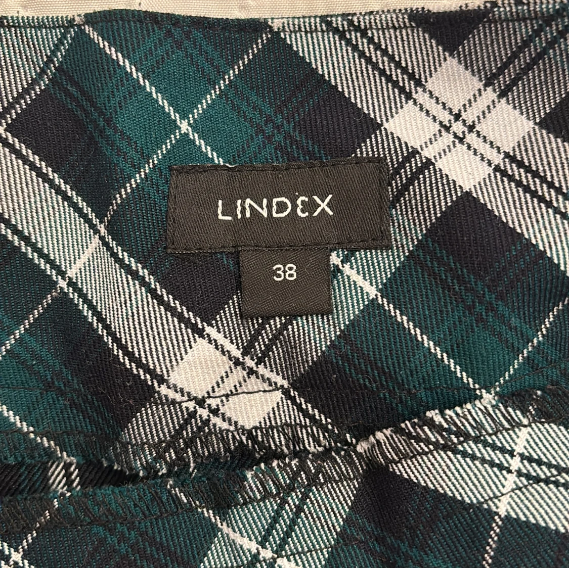 Rutig kjol från Lindex - 90