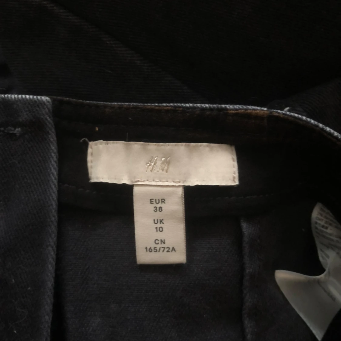 Svart kjol med snörning från H&M - 91