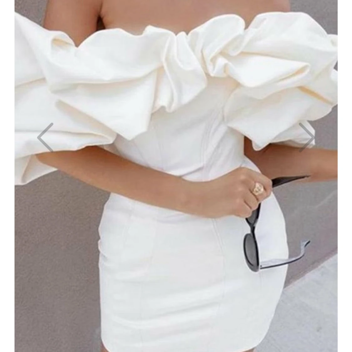 Vit axelbandslös klänning Dennis maglic  - 1