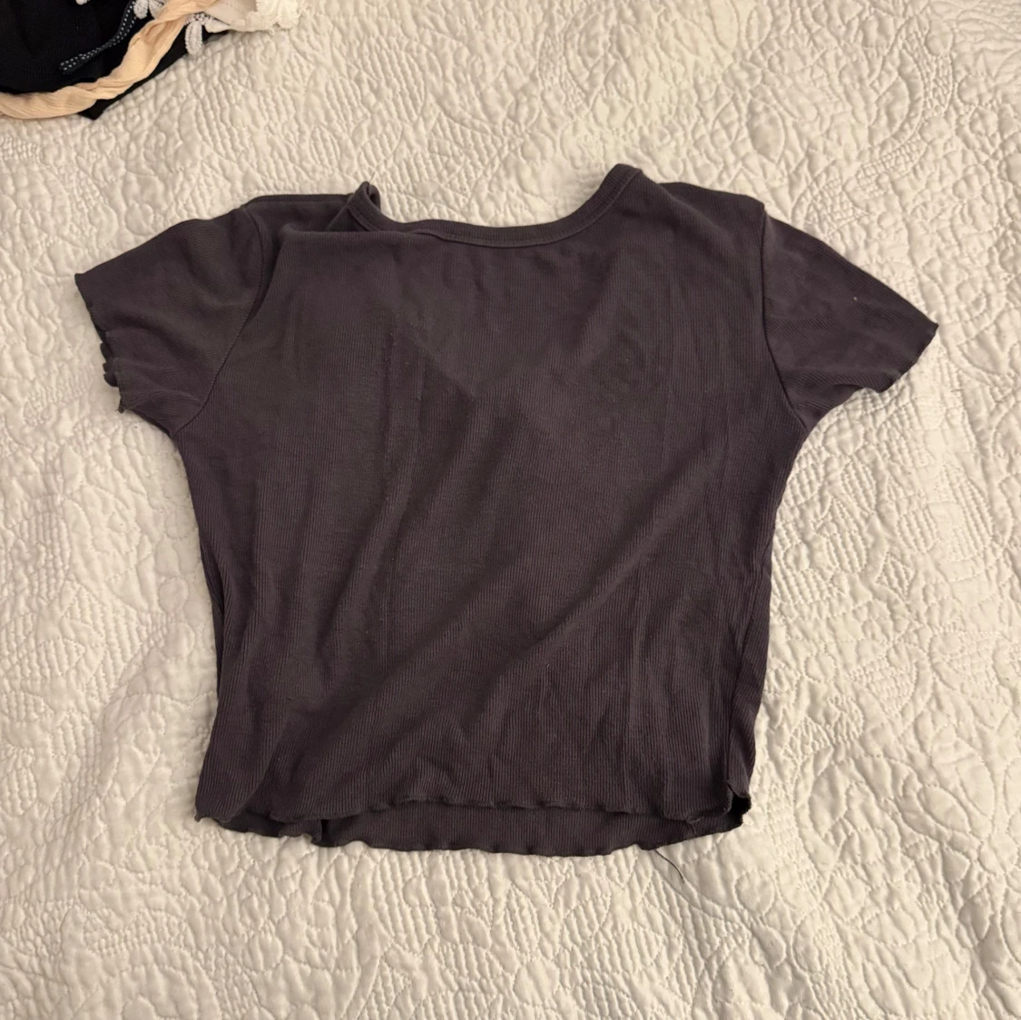 Mörkgrå ribbad topp - 91