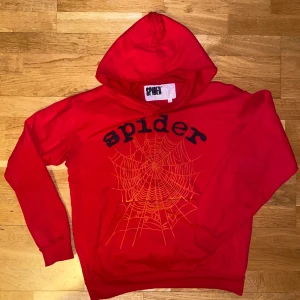 Sp5ders Hoodie - Sp5ders Hoodie strl 2 passar medium & large första kollektionen.