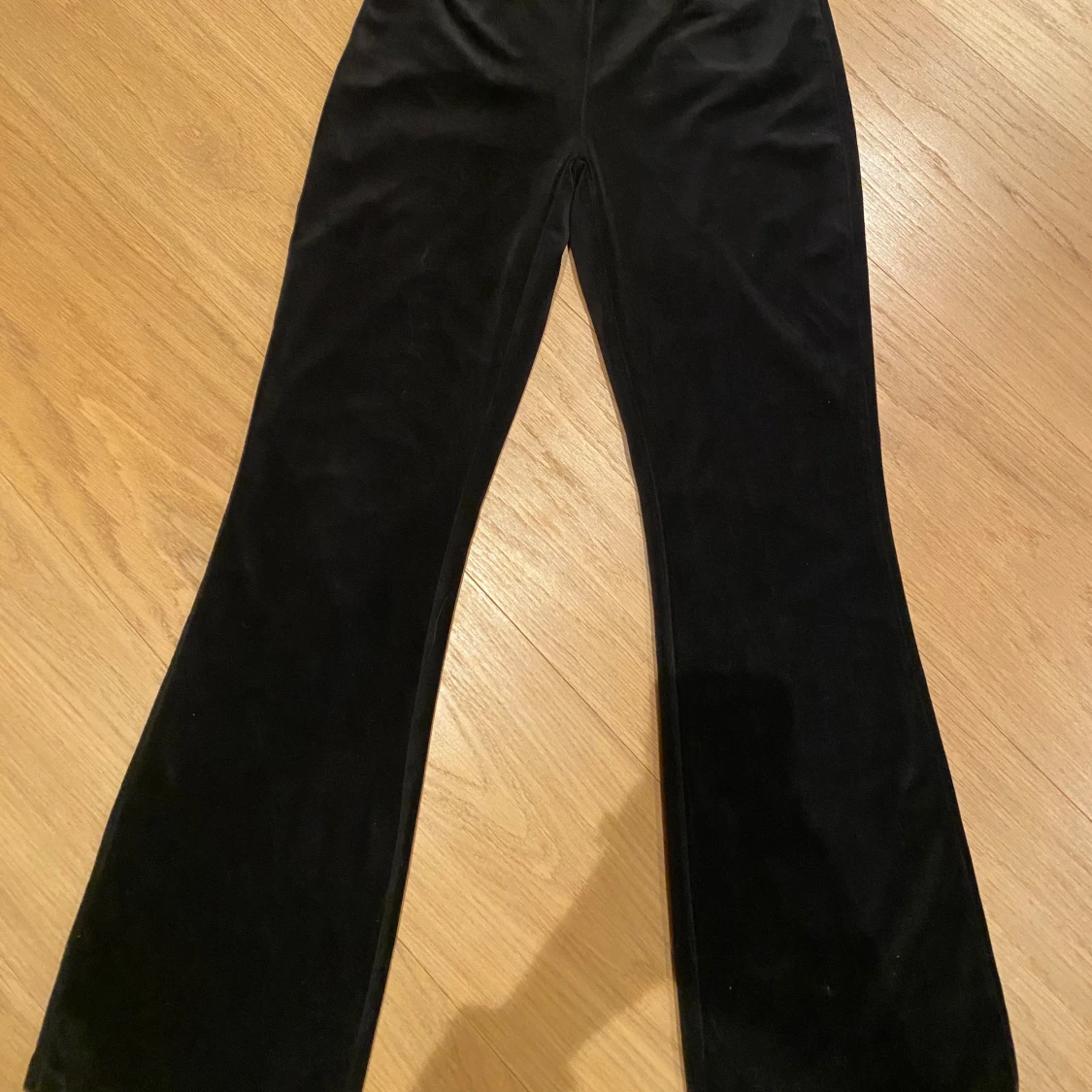 Bootcut mjukisbyxor - 28