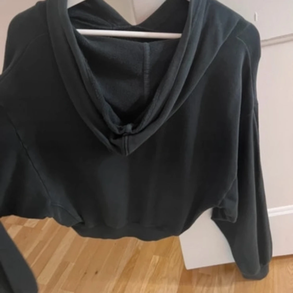 Mörkgrön hoodie  - 93