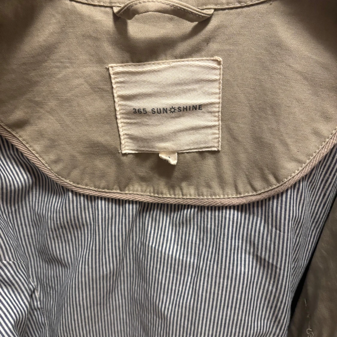 Beige trenchcoat från 365 Sunshine - 92