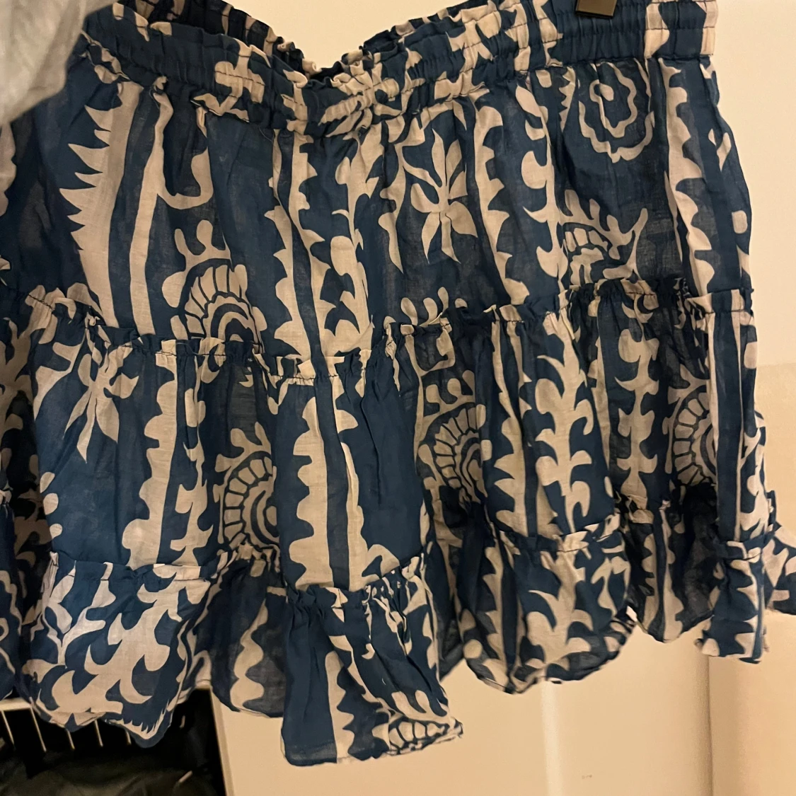 Blå och vit kjol från Zara - 2