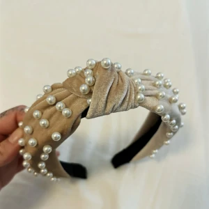 Diadem - Köpte detta gulliga diadem när jag var i Spanien för 3 år sedan! Super 