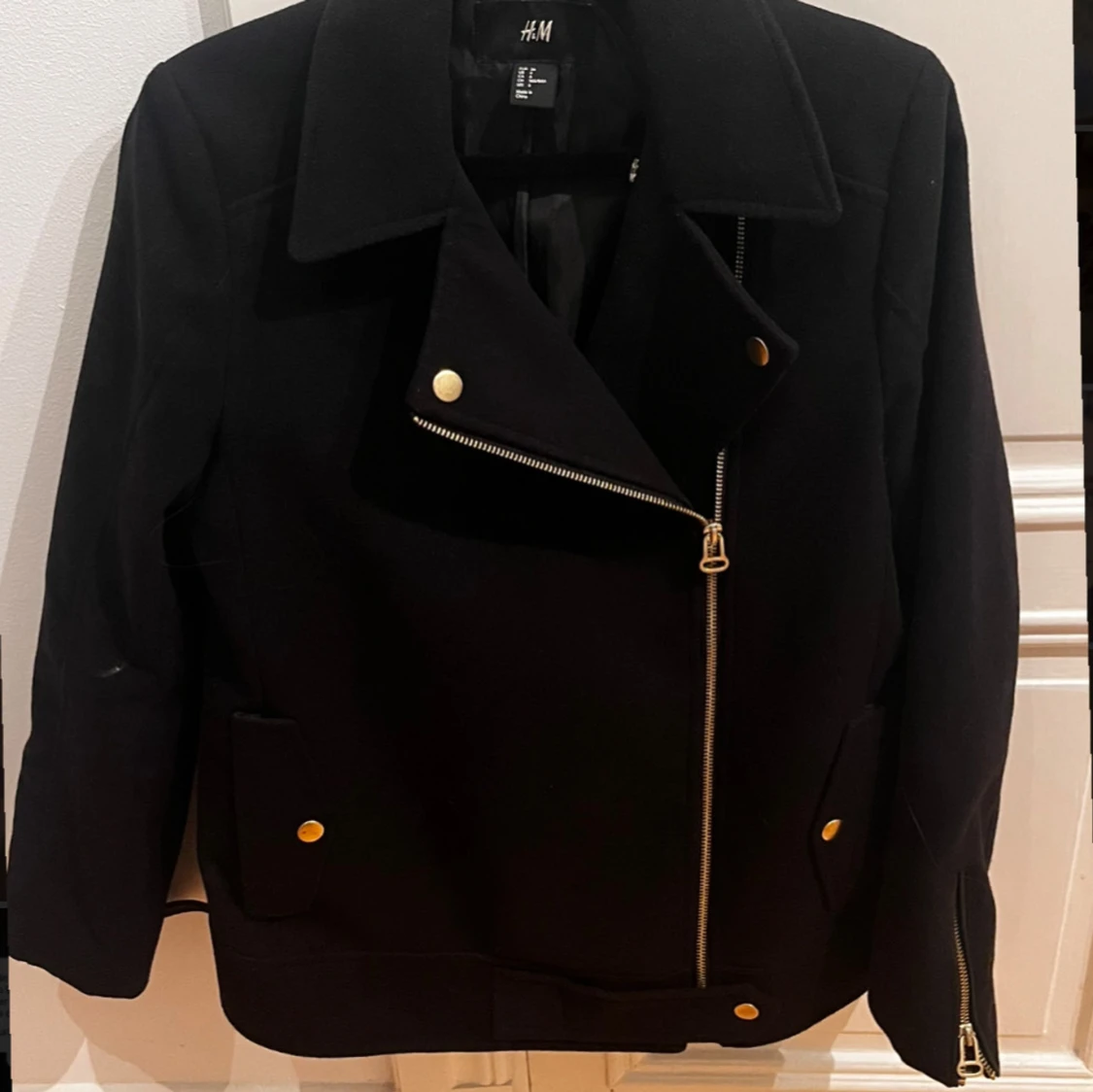 Svart kappa/ bikerjacka