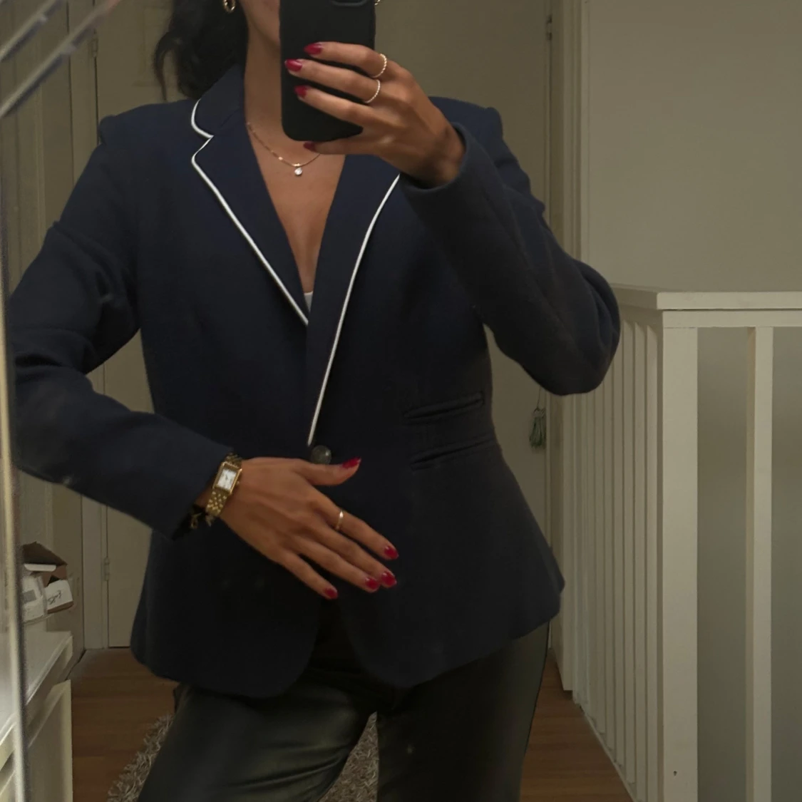 Kavaj med vita detaljer - 91