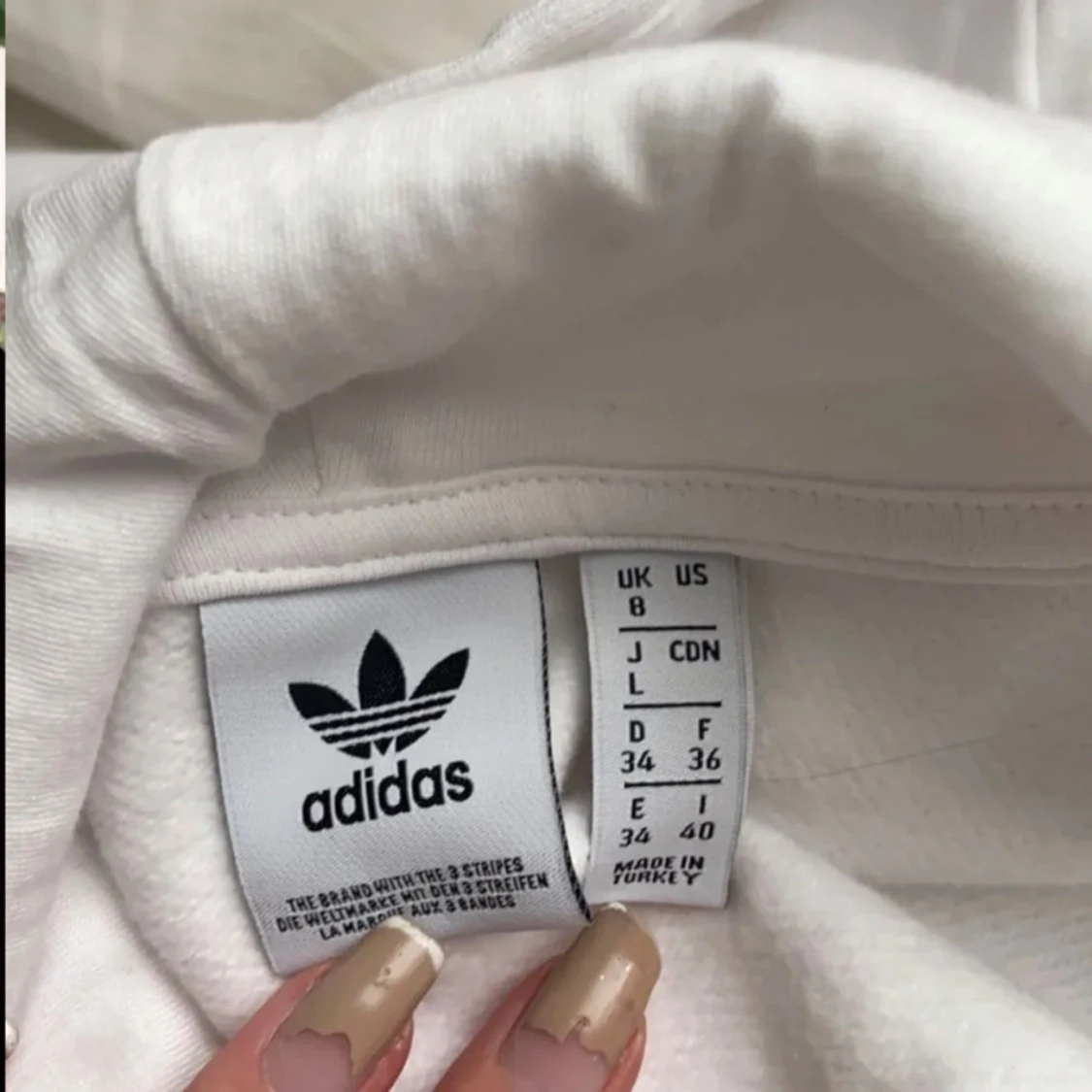 Adidas hoodie - 91