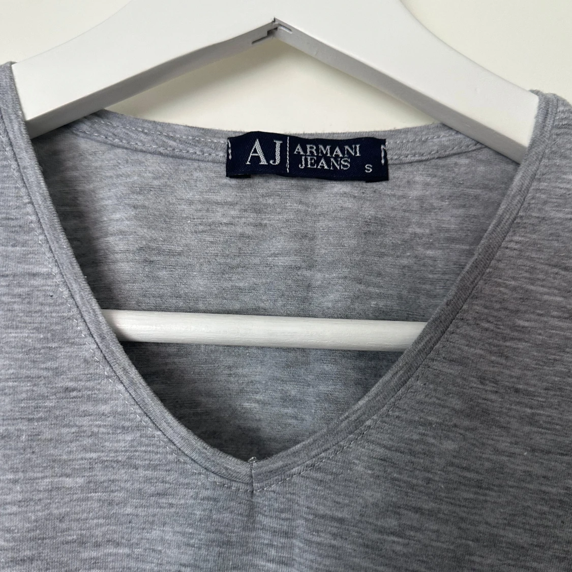 Grå t-shirt från Armani Jeans - 91