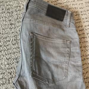 Hel oandvända Jack and Jones jeans Storlek, 32W32L