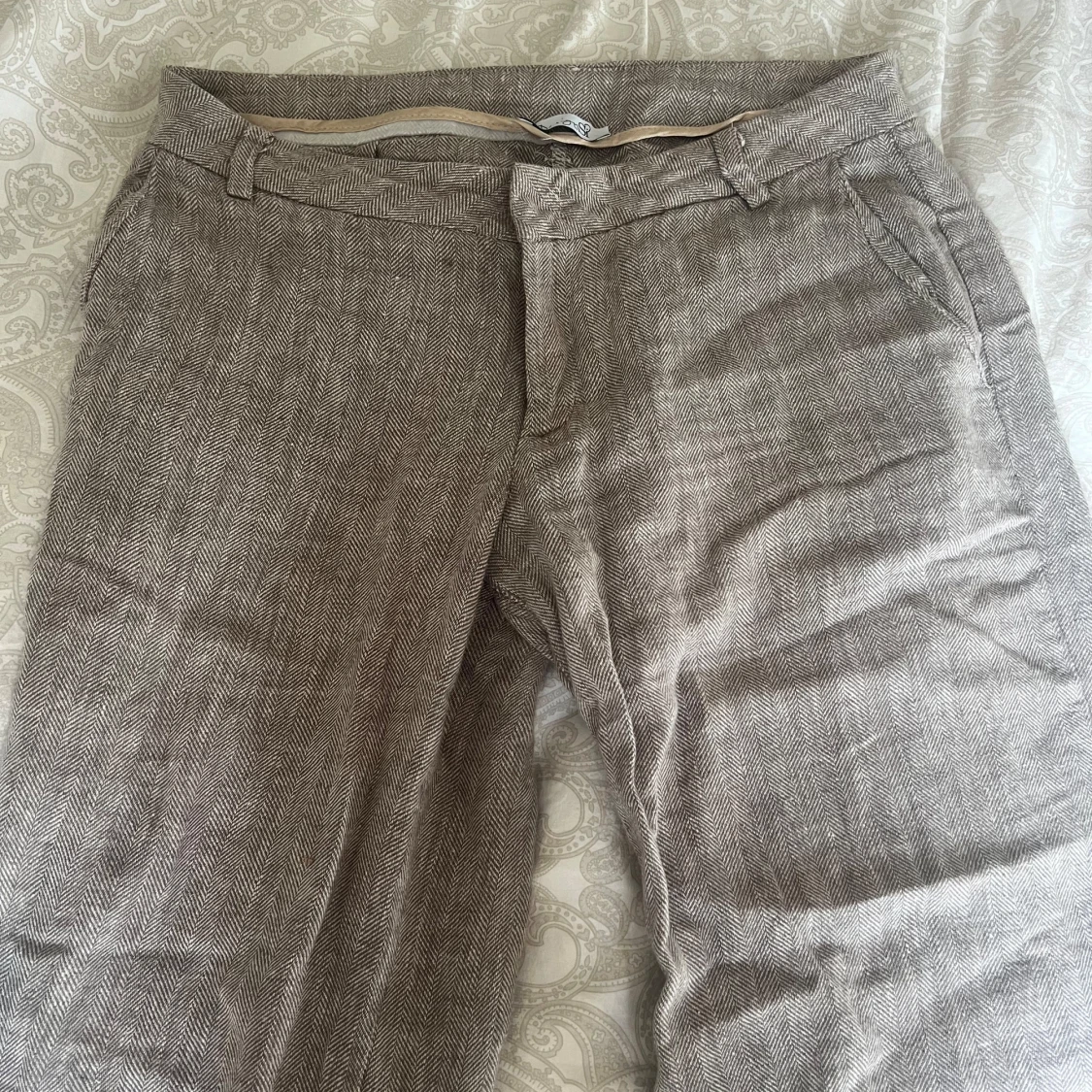 Designbysi kostymbyxor  - 90