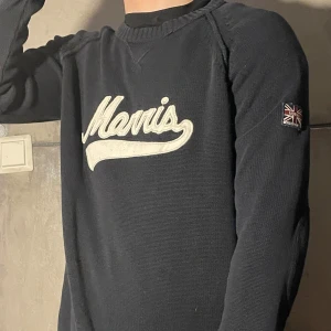 Morris tjocktröja  - Använd under kyliga dagar varm och bekväm, pris går att diskutera‼️ Modell 175 Storlek M  Skick 8/10