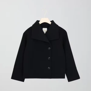 Gina kappa - En jätte fin mörkblå kappa. använd några gånger men i bra skick💕 perfekt för hösten 