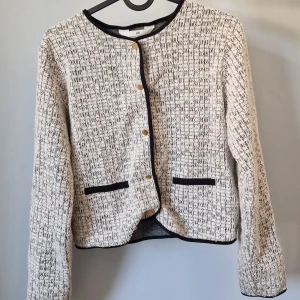 Fin kofta - En jättefin kofta som har använts 1 gång