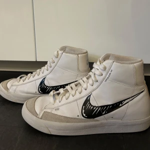 Nike Blazers - Nike Blazers Mid ’77 Storlek 42 Använt i gott skick  