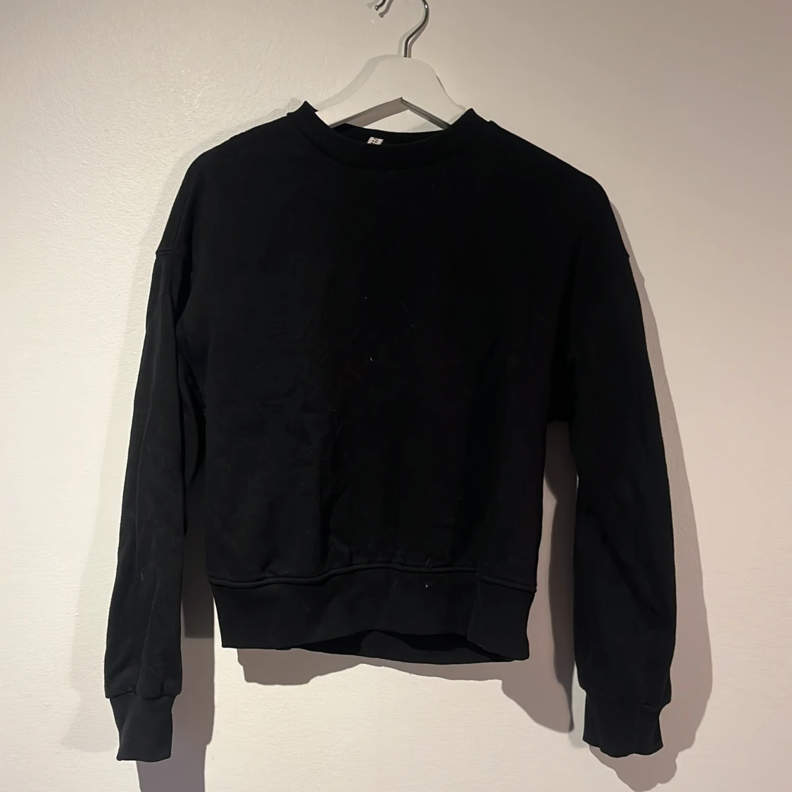Svart sweatshirt 