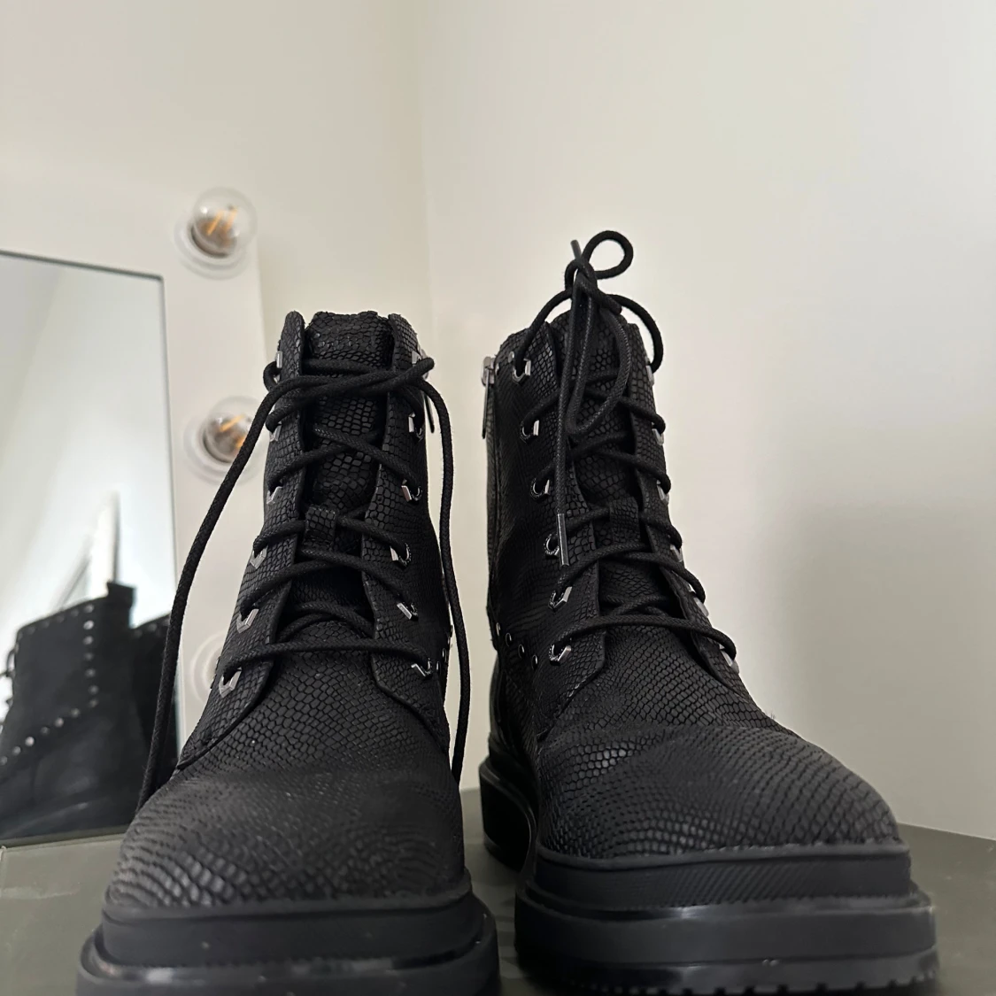 Svarta kängor från Timberland - 90