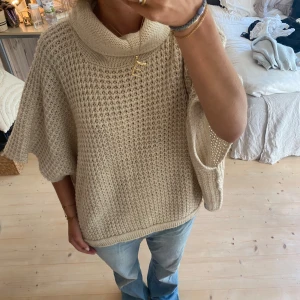 Stickad tröja💕💕 - SUPERSNYGG verkligen 💕💕