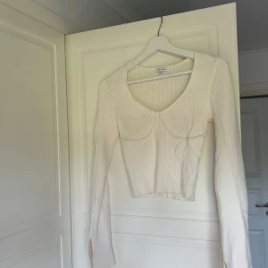 Ribbad topp - Topp från Bubbelroom 