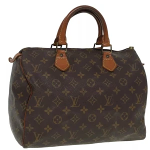 Louis Vuitton Speedy 30 - Louis Vuitton Speedy 30. Ett måste i väskkollektionen! Bra storlek för både vardagsbruk och resor. Perfekt att använda som skol-/arbetsväska. Speedy ger en touch av lyx och stil till varje outfit.