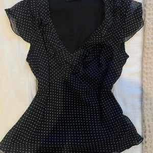 Blus  - Storlek 36 
