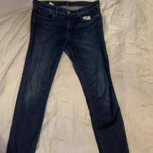 Ralph lauren jeans  - Ett par Ralph lauren jeans som är använda fåtal gånger dem sitter som ett par Replay jeans