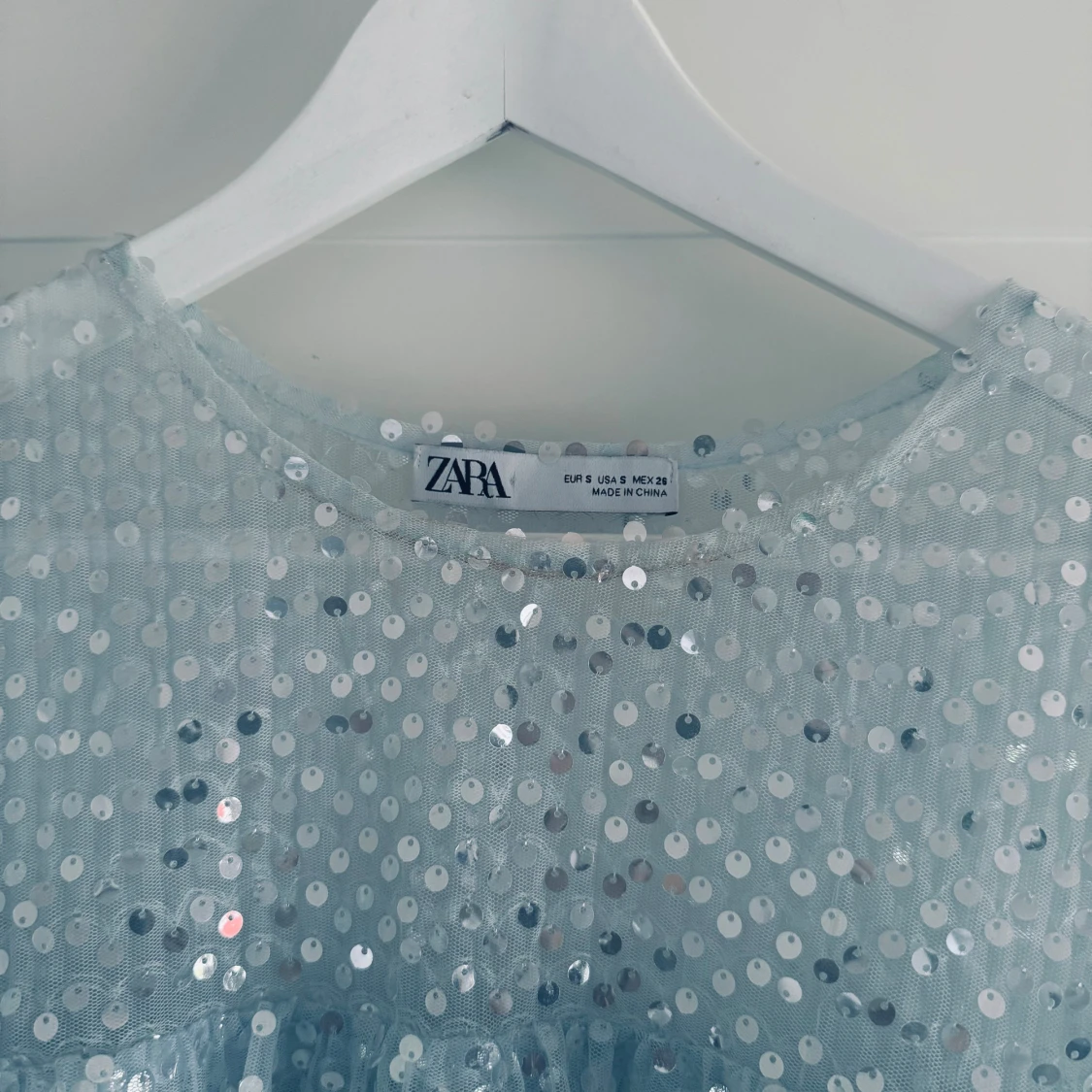 Topp med paljetter  - 90