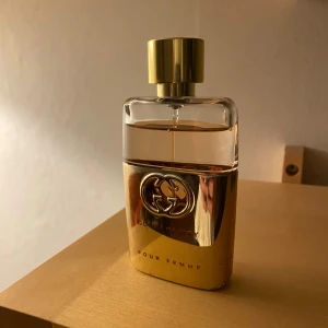 Gucci guilty por femme - Säljer denna Gucci guilty parfym, skriv om frågor