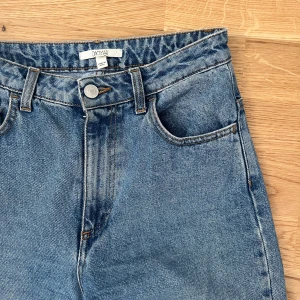 Rodebjer jeans  - Långa vida rodebjer jeans. Nypris 2295 kr. Säljer för 900 kr + frakt 
