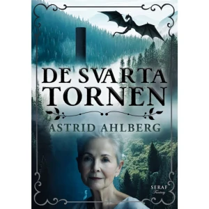 De svarta tornen (bok, danskt band) - På en skogspromenad med hunden stöter Maria på en främmande man. Det oväntade mötet visar sig vara långt ifrån en slump. Vem är han? Och var kommer han ifrån? Främlingen säger sig ha gått vilse och behöver hjälp. Maria upptäcker att det inte bara är i hennes böcker som oväntade äventyr och plötsliga faror dyker upp. Hon närmar sig sextio och tror att resten av hennes liv kommer att följa noga utstakade spår. Men det visar sig att mötet med främlingen bara är början på en serie av osannolika och ödesdigra händelser. De svarta tornen är en förtrollande low fantasy. Astrid Ahlberg skriver fantasy som känns naturlig och där parallella världar är en del av verkligheten."De svarta tornen är en verklig bladvändare! Astrid skriver trovärdigt och medryckande. Enkel vardag blandas med det oväntade och spänningen finns där hela tiden. Riktigt bra portalfantasy som jag rekommenderar starkt." - Lupina Ojala, författare"Det här är fantasy när den är som bäst! En hudnära skildring av relationer, främmande världar och vänskap. Kan det bli bättre än så här? Läs boken!" - Kim M. Kimselius, författare    Format Danskt band   Språk Svenska   Utgivningsdatum 2023-11-29   ISBN 9789189817074  