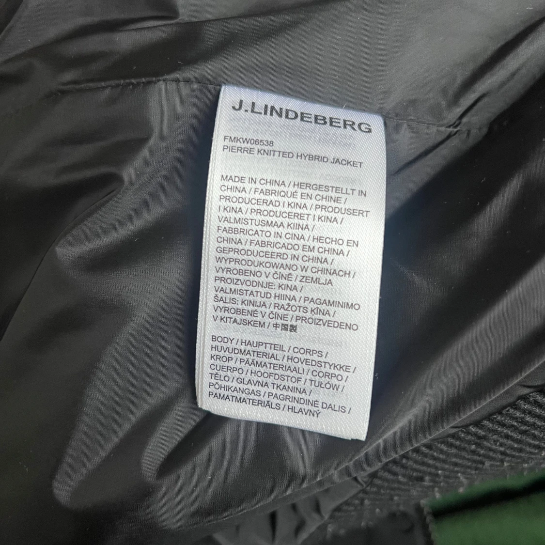 Svart quiltad jacka från J.Lindeberg - 93