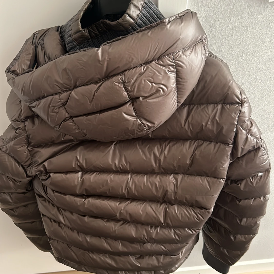 Brun dunjacka från Moncler - 90