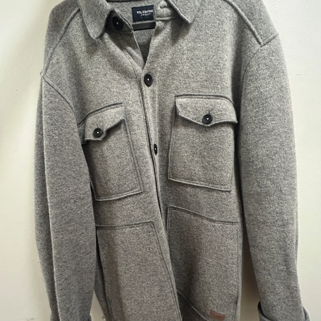 Grå overshirt från Holebrook Sweden